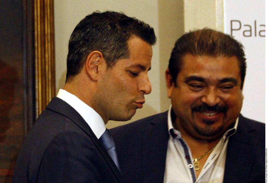 ALEJANDRO AVILÉS Y LOS MURAT ENTERRARÁN AL PRI