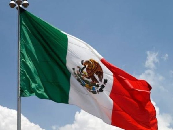 MÉXICO: EL PAÍS QUE VE ARDER SU CASA MIENTRAS CAMBIA EL&nbsp;CANAL